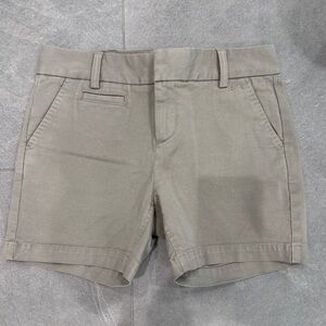 ECRU NWT the Mitchell  bermuda shorts in army green size 2